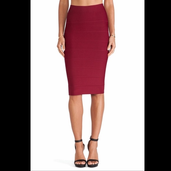 Bcbg leger skirt in cranberry - Picture 1 of 5